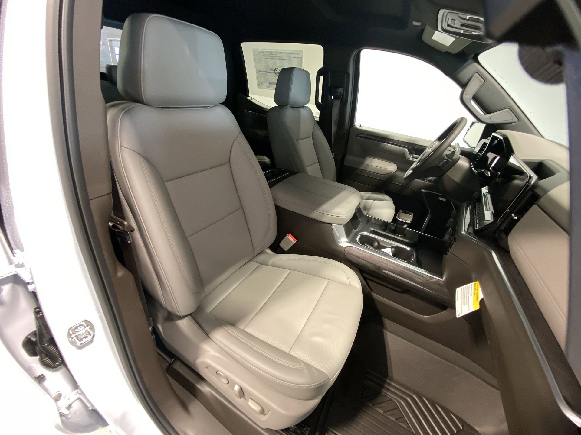 2026 Chevrolet Silverado 1500 LTZ - Photo 27