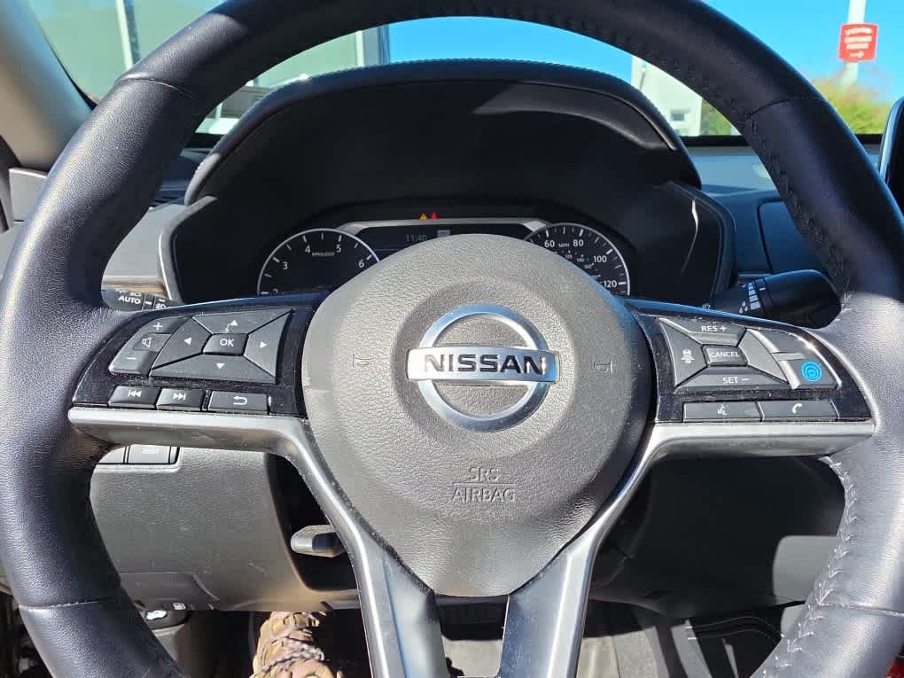 Used 2019 Super Black Nissan 2.5 SL image 21