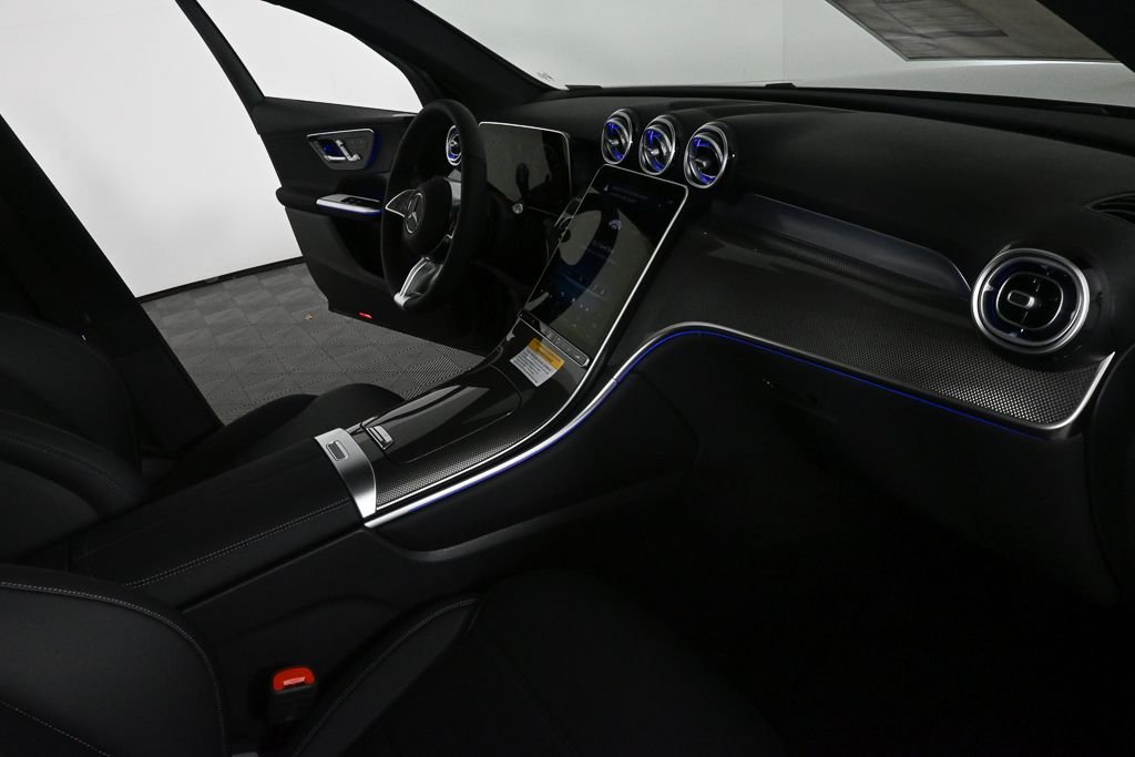 New 2026 Black Mercedes-Benz GLC 300 image 23