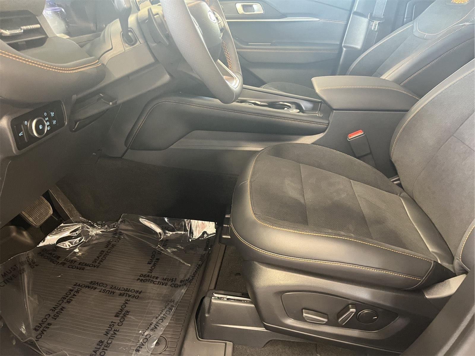 New 2026 Carbonized Gray Metallic Ford Tremor® image 49