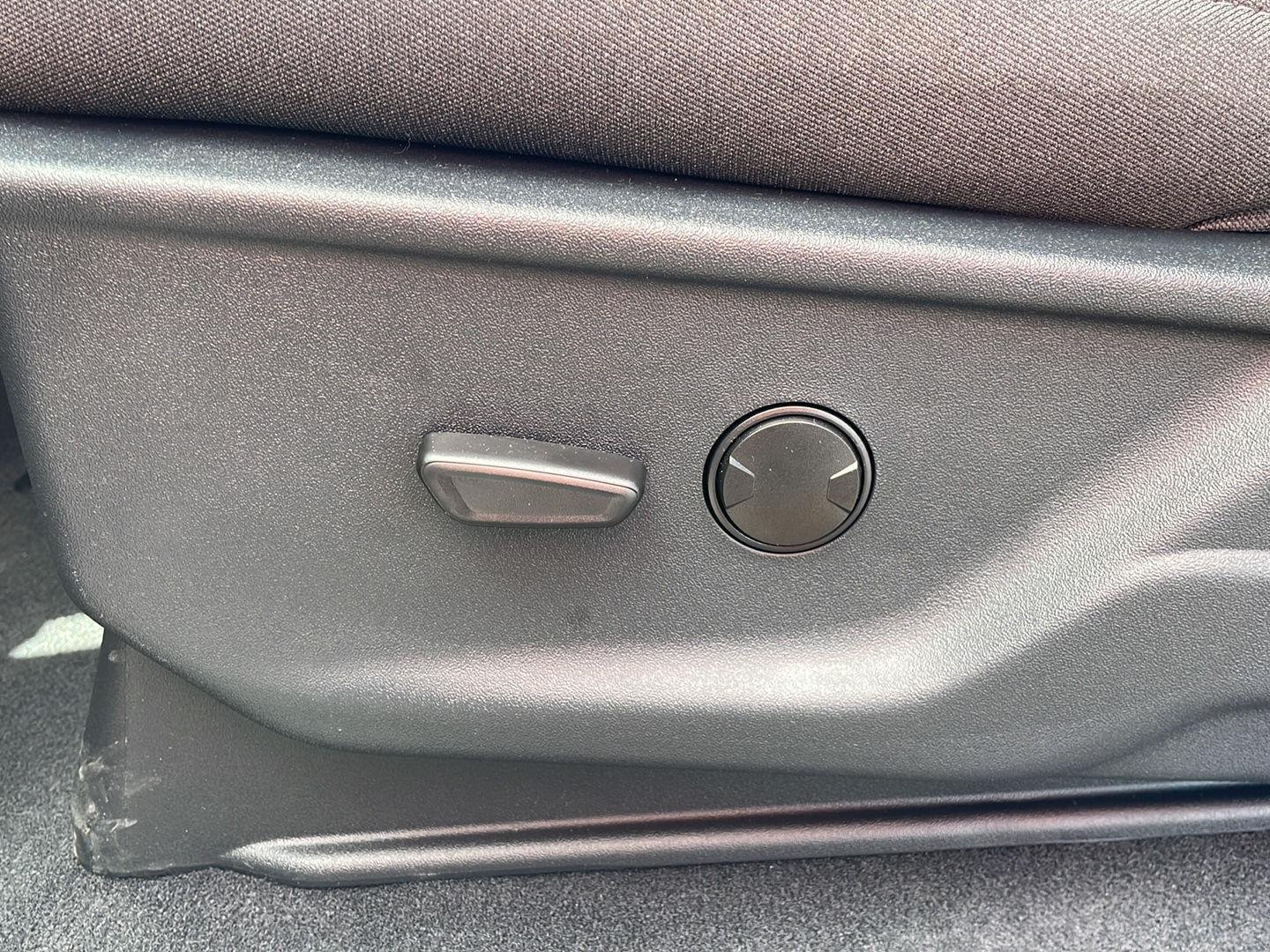 New 2026 Marsh Gray Ford XLT image 12