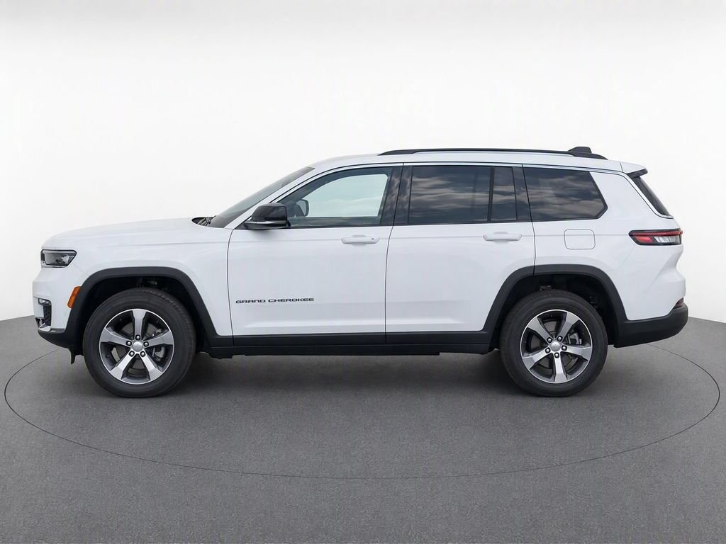 Used 2022 White Jeep Limited image 8
