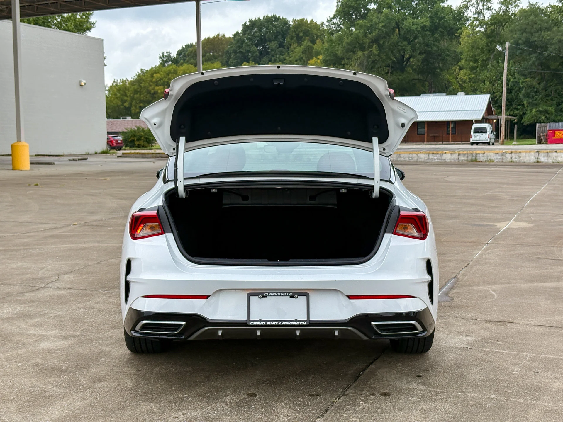 Used 2022 White Kia GT-Line image 33