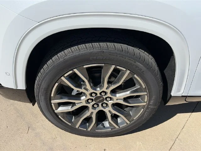 New 2027 White GMC Denali Ultimate image 10