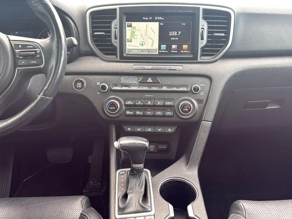 Used 2017 Red Kia EX image 32