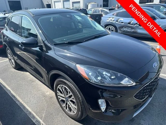 Used 2022 Black Metallic Ford SEL image 1