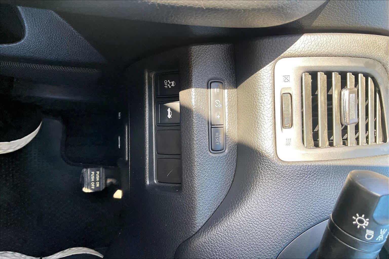 Used 2015 Pearl White Nissan 2.5 S image 30