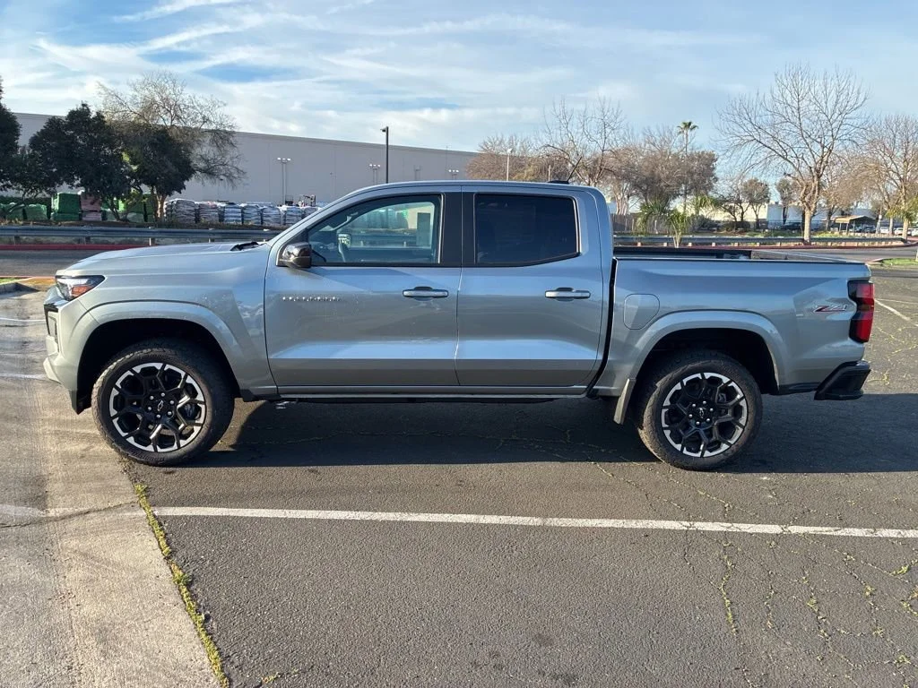2026 Chevrolet Colorado Z71 - Photo 6