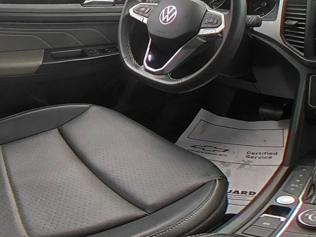 Used 2021  Volkswagen 3.6L V6 SE w/Technology image 38