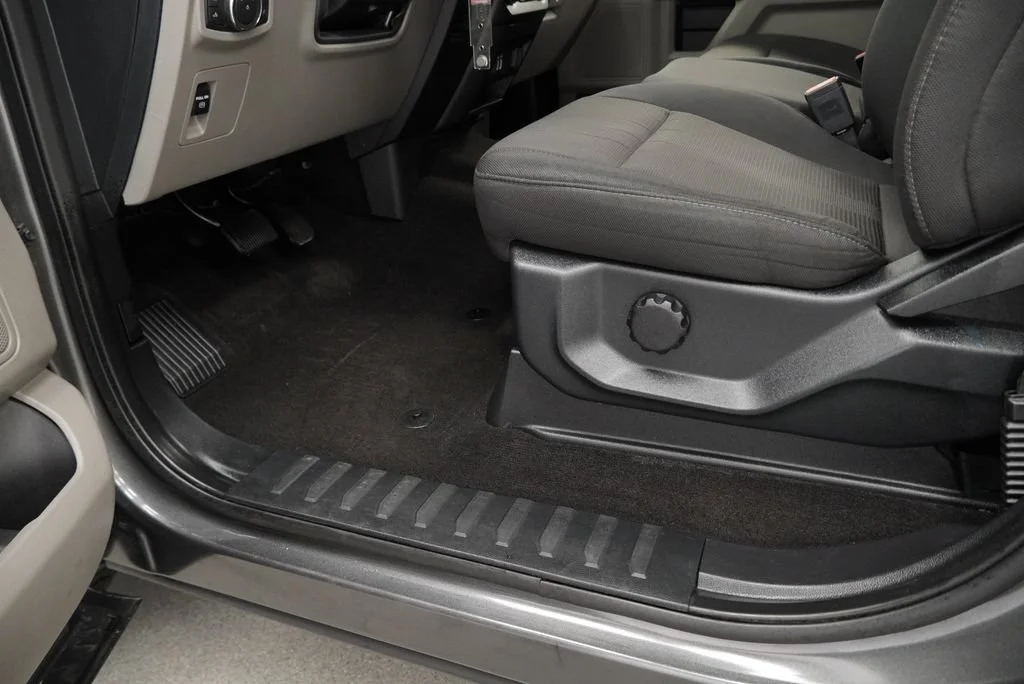 Used 2020 Gray Ford XL image 22