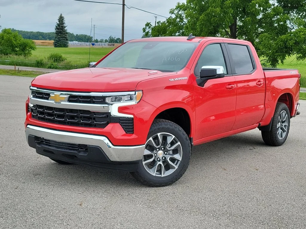 New 2026 Red Hot Chevrolet LT (2FL) image 32