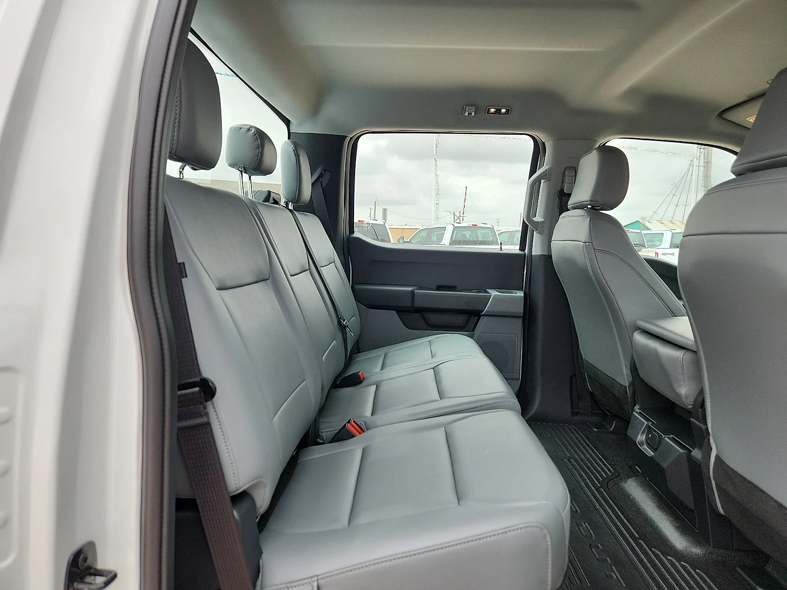 New 2026 Oxford White Ford F-250® XL image 19