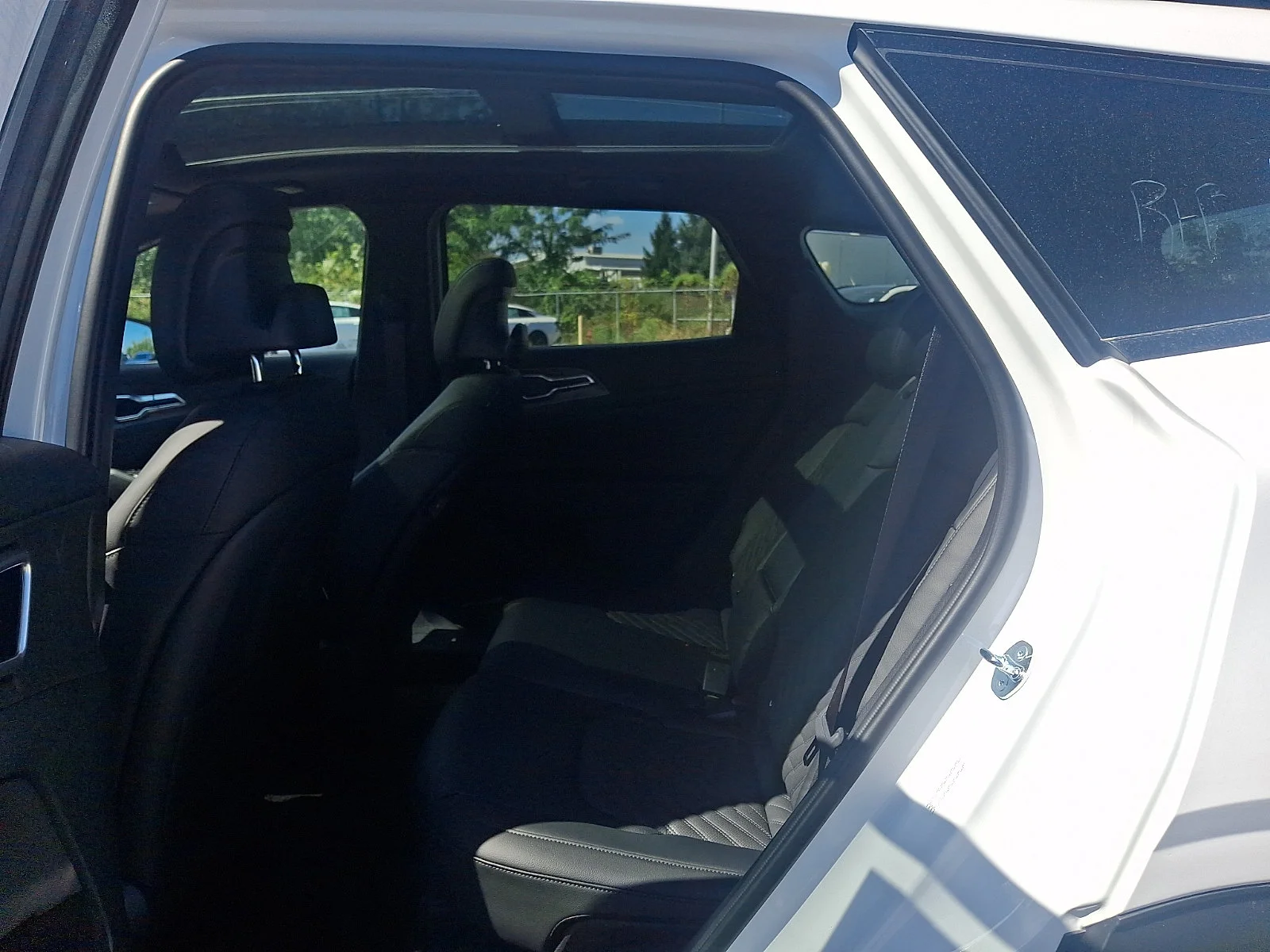 New 2027 White Kia X-Line image 10