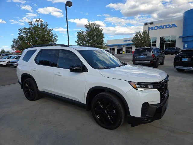 New 2026 Platinum White Pearl Honda Black Edition image 4