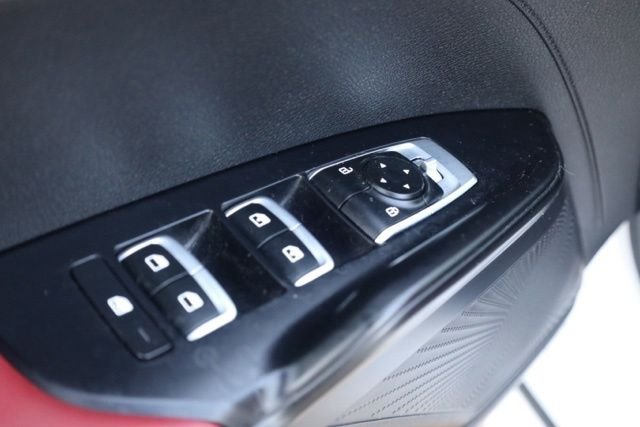 Used 2023 White Pearl Kia GT-Line image 21