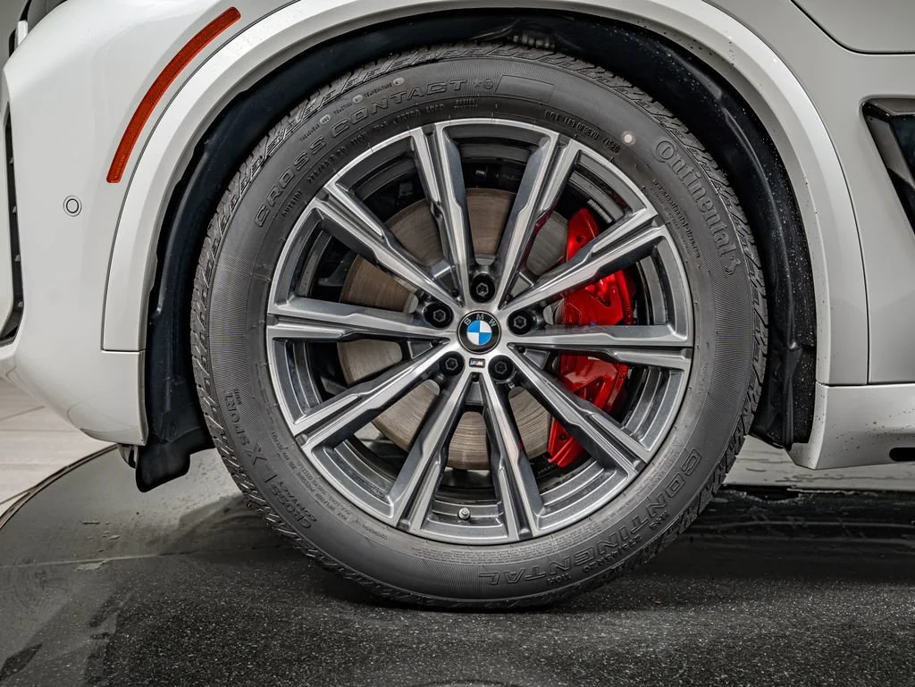 New 2026 White Metallic BMW xDrive50e image 10
