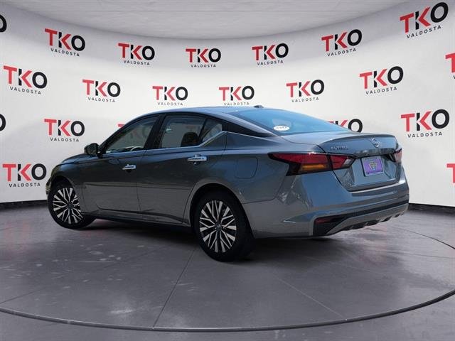 2023 Nissan Altima SV - Photo 9