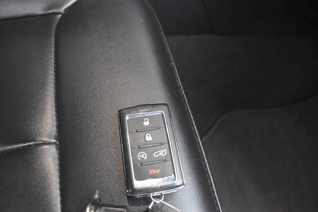 Certified Used 2023 White Jeep Limited image 27