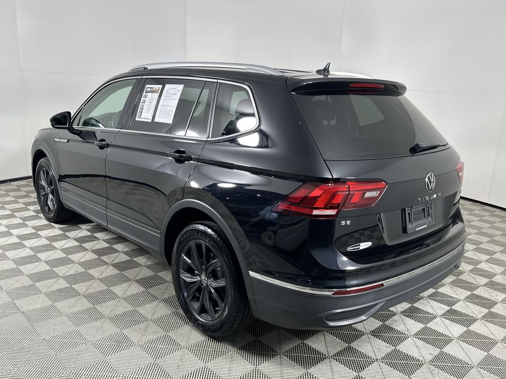 Used 2024 Deep Black Pearl Volkswagen 2.0T SE image 6