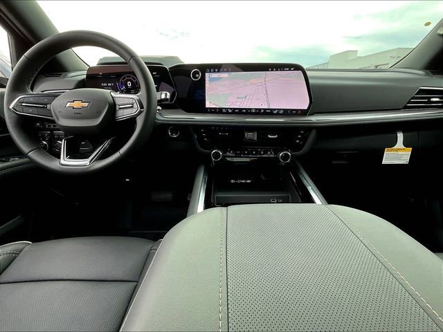 2026 Chevrolet Suburban Premier - Photo 10