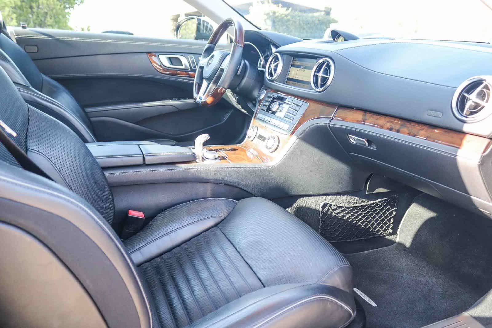 Used 2013 Black Mercedes-Benz SL 550 image 16