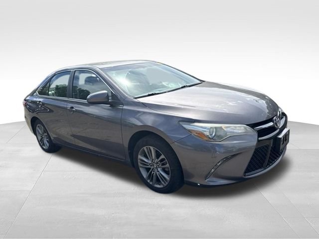 Used 2016 Gray Toyota SE image 8