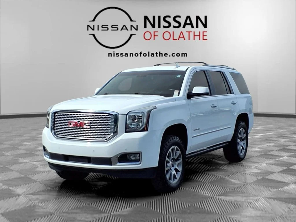 2017 GMC Yukon 4WD Denali's photo