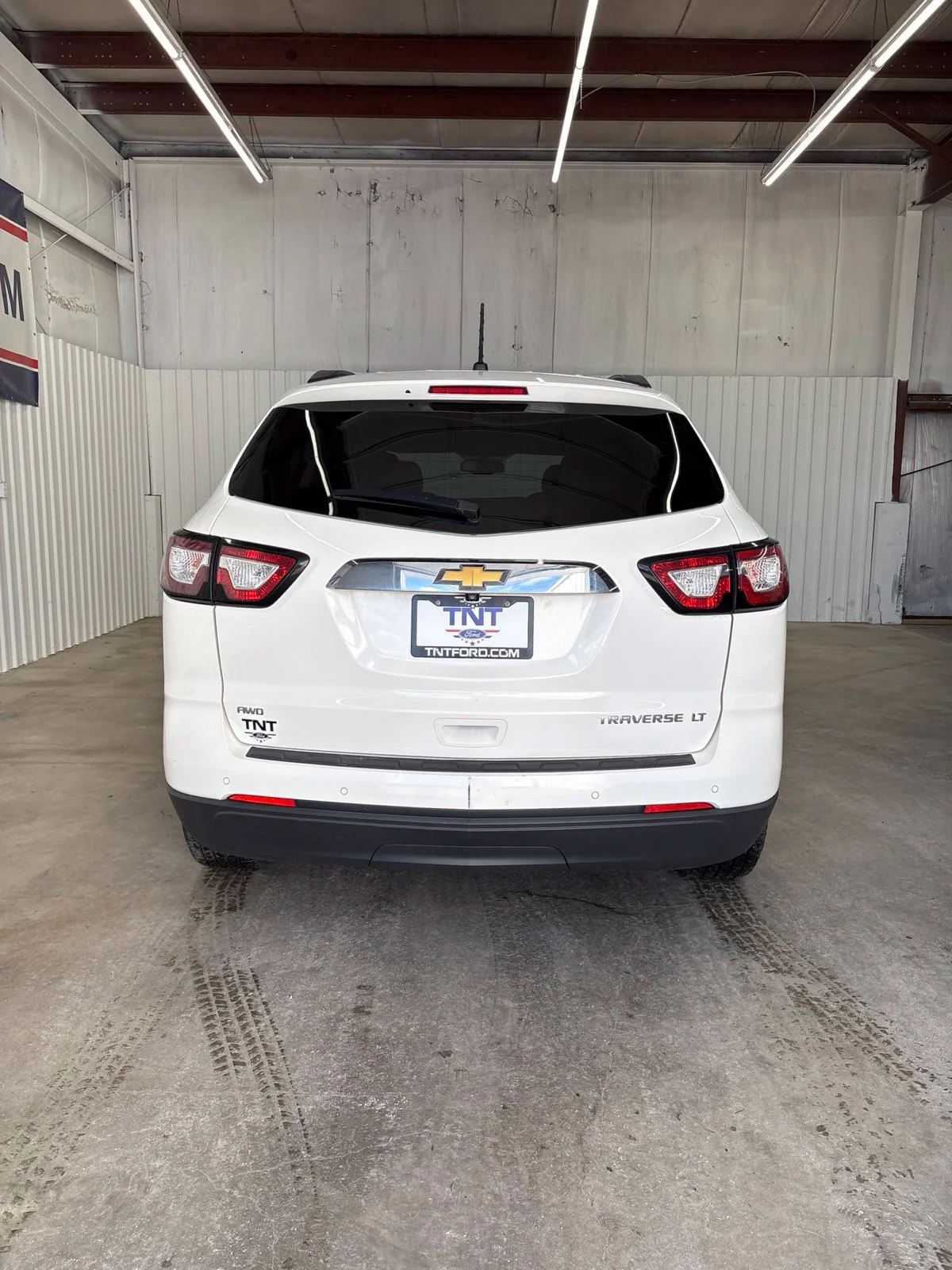 Used 2014 White Chevrolet 2LT image 6