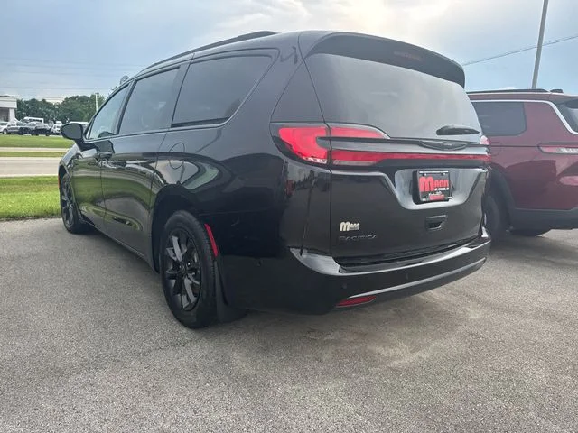 2025 Chrysler Pacifica Select - Photo 6