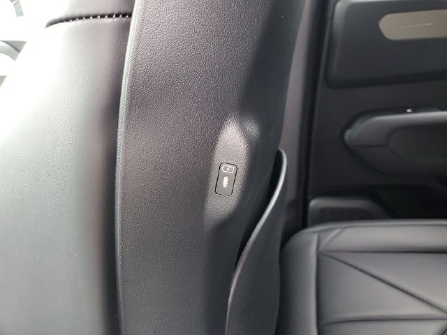 New 2027 Ebony Black Kia EX image 18