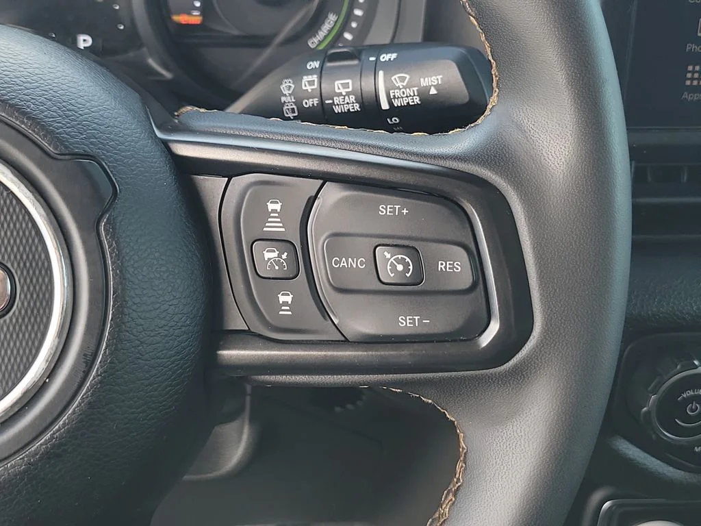 Used 2024 Green Jeep Sport S 4xe image 25