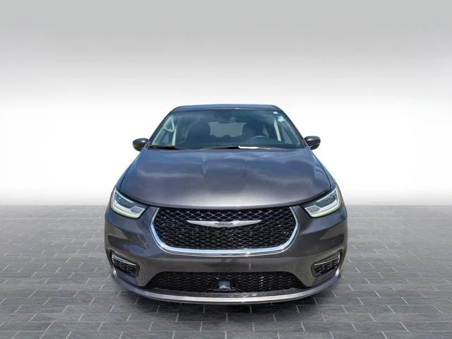Used 2023 Gray Chrysler Touring L image 2