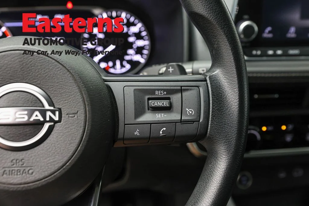 Used 2023 Gray Nissan S image 16
