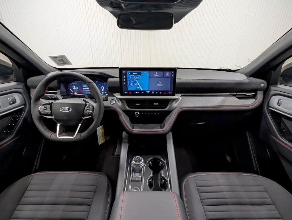 New 2027 Avalanche Gray Ford ST-Line image 3
