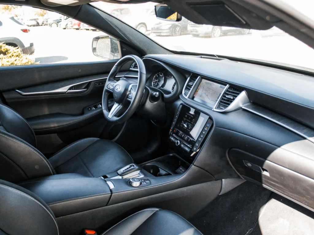 Used 2025 Radiant White INFINITI SENSORY image 31