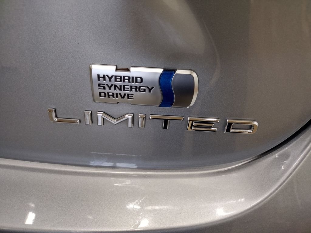 Used 2018 Silver Toyota Limited image 15