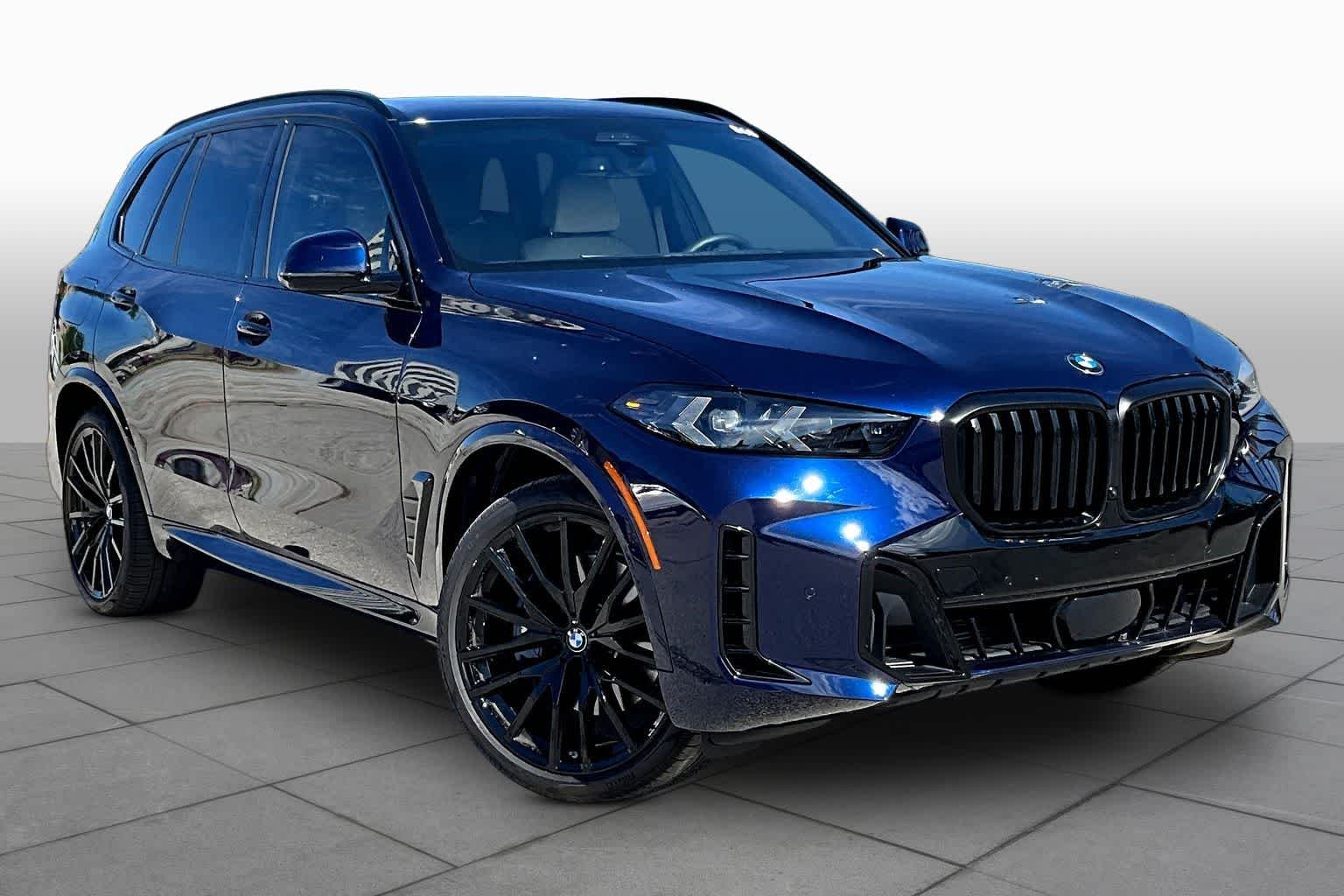 Used 2026 Tanzanite Blue II Metallic BMW sDrive40i image 2