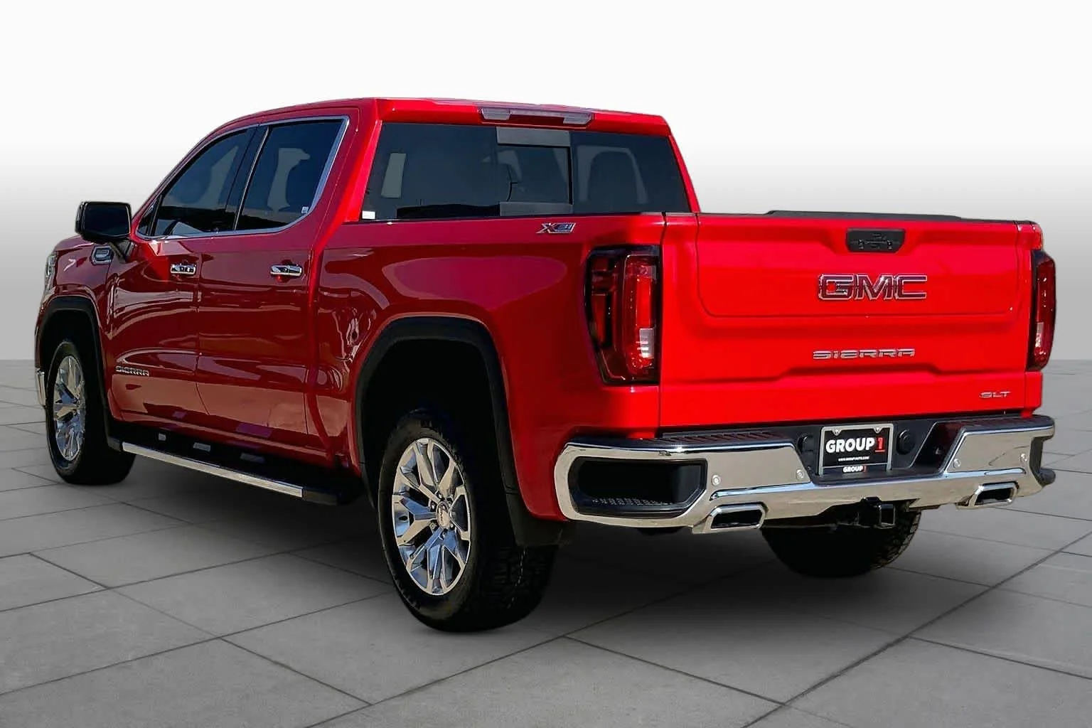 Used 2022 Cardinal Red GMC SLT image 12