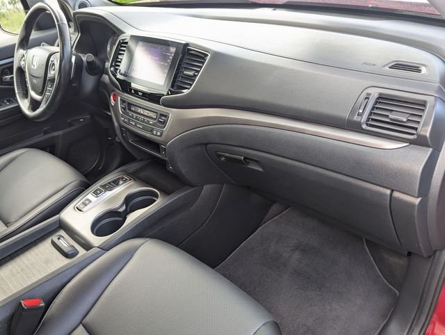 Used 2023 Radiant Red Metallic II Honda RTL image 31