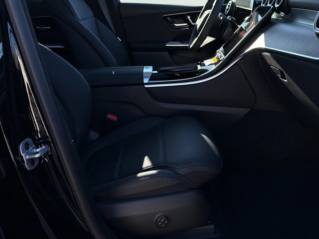 Certified Used 2026 Black Mercedes-Benz GLC 300 image 22