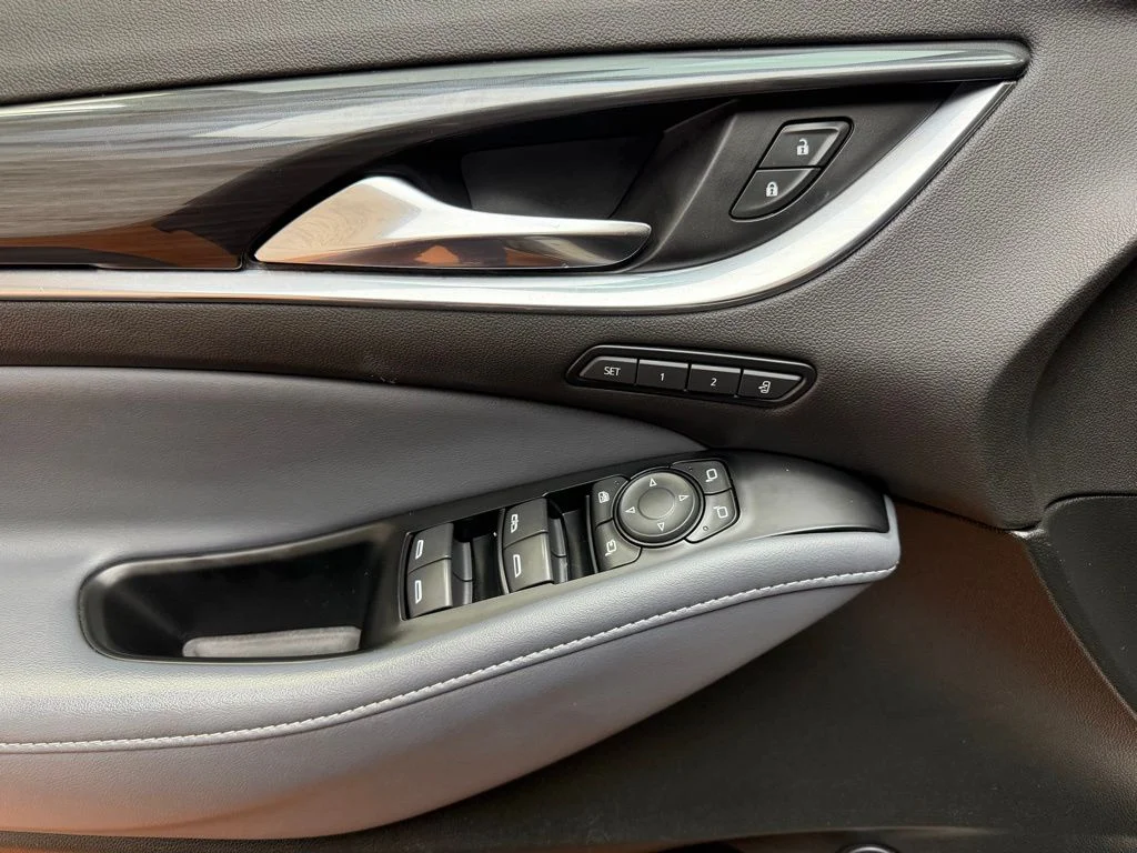 Used 2024 White Buick Premium Group image 22