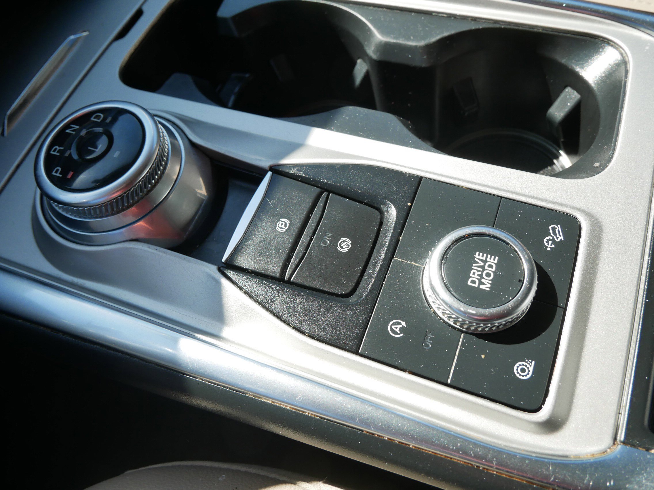 Used 2021 White Ford Limited image 24