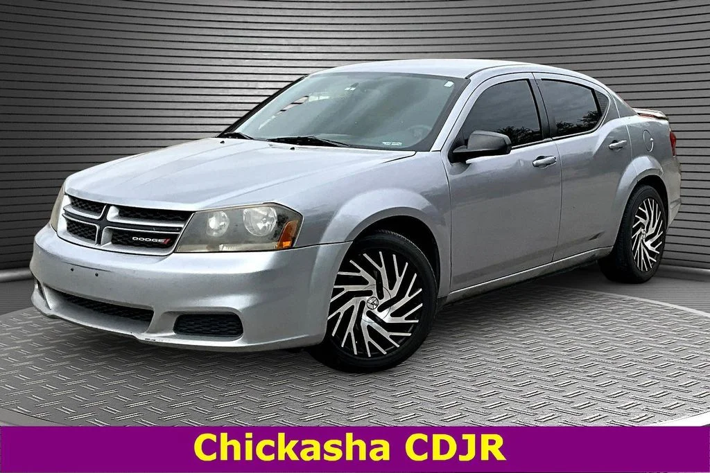 2014 Dodge Avenger SE's photo