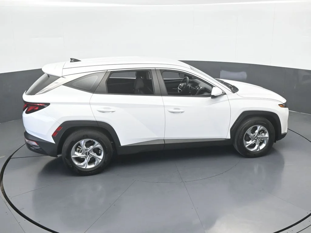 Used 2024 White Pearl Hyundai SE image 45
