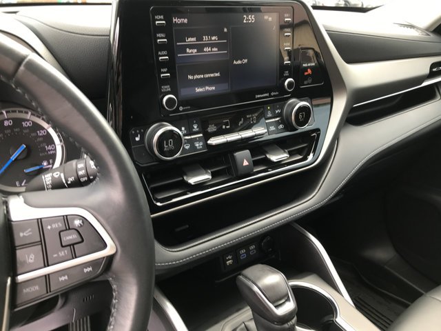 Used 2022 Celestial Silver Metallic Toyota Hybrid XLE image 20