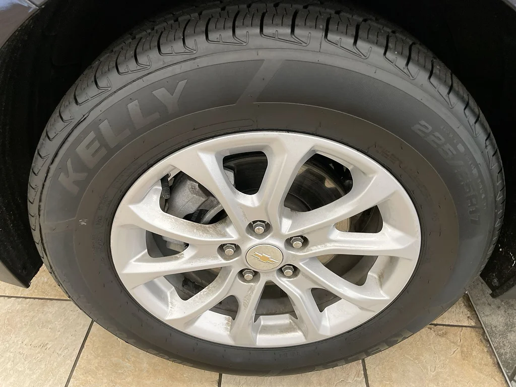 Used 2020 BLUE Chevrolet LT image 32