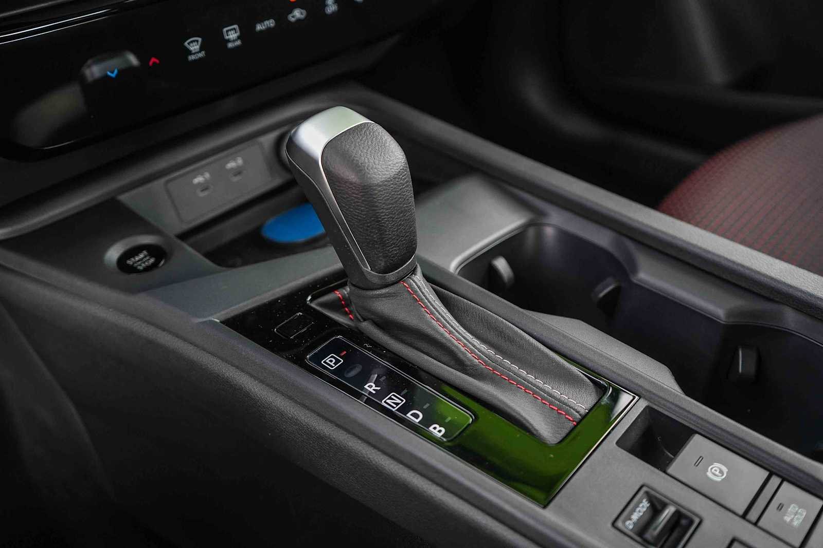 New 2027 Atlantic Gray Metallic / Super Black Two-tone Nissan SR image 21