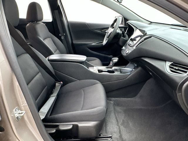 2025 Chevrolet Malibu 1LT - Photo 15