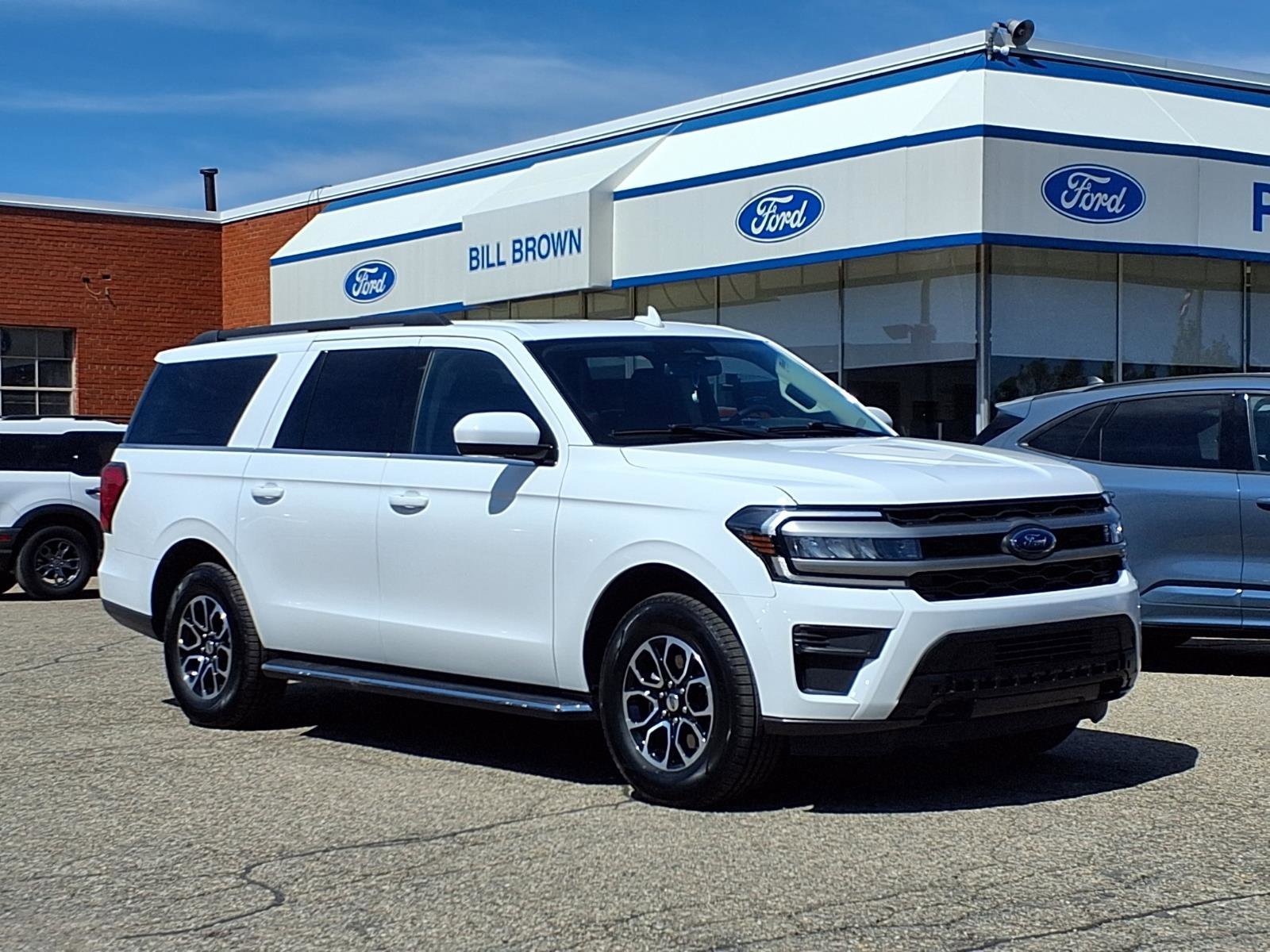 Certified Used 2023 Oxford White Ford XLT image 1