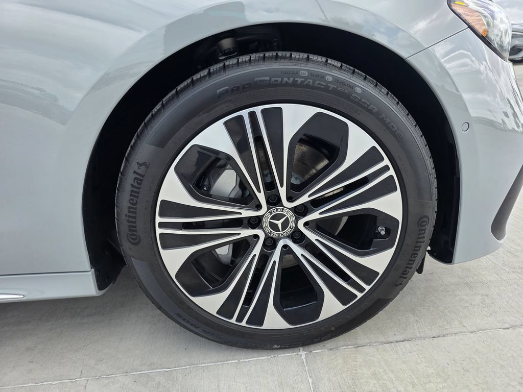 New 2026 MANUFAKTUR Alpine Grey Mercedes-Benz E 350 image 37